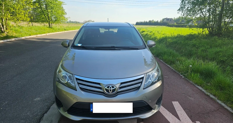 Toyota Avensis cena 32400 przebieg: 280000, rok produkcji 2014 z Chełmek małe 254